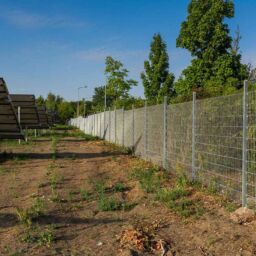 Doppelstabmatten - optimaler Zaun für große Flächen