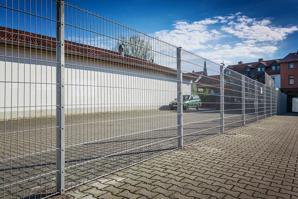 Stabmattenzäune als Alternative zu Maschendrahtzäunen Stabmattenzäune als Alternative zu Maschendrahtzäunen